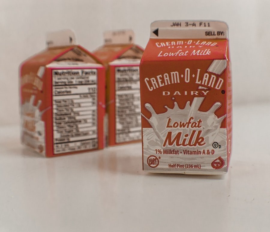 Peut-on donner du lait sans lactose au chat ? 1 lactose-free milk for cats