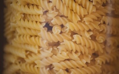 Peut-on donner des pâtes à un chien : ce qu&rsquo;il faut savoir